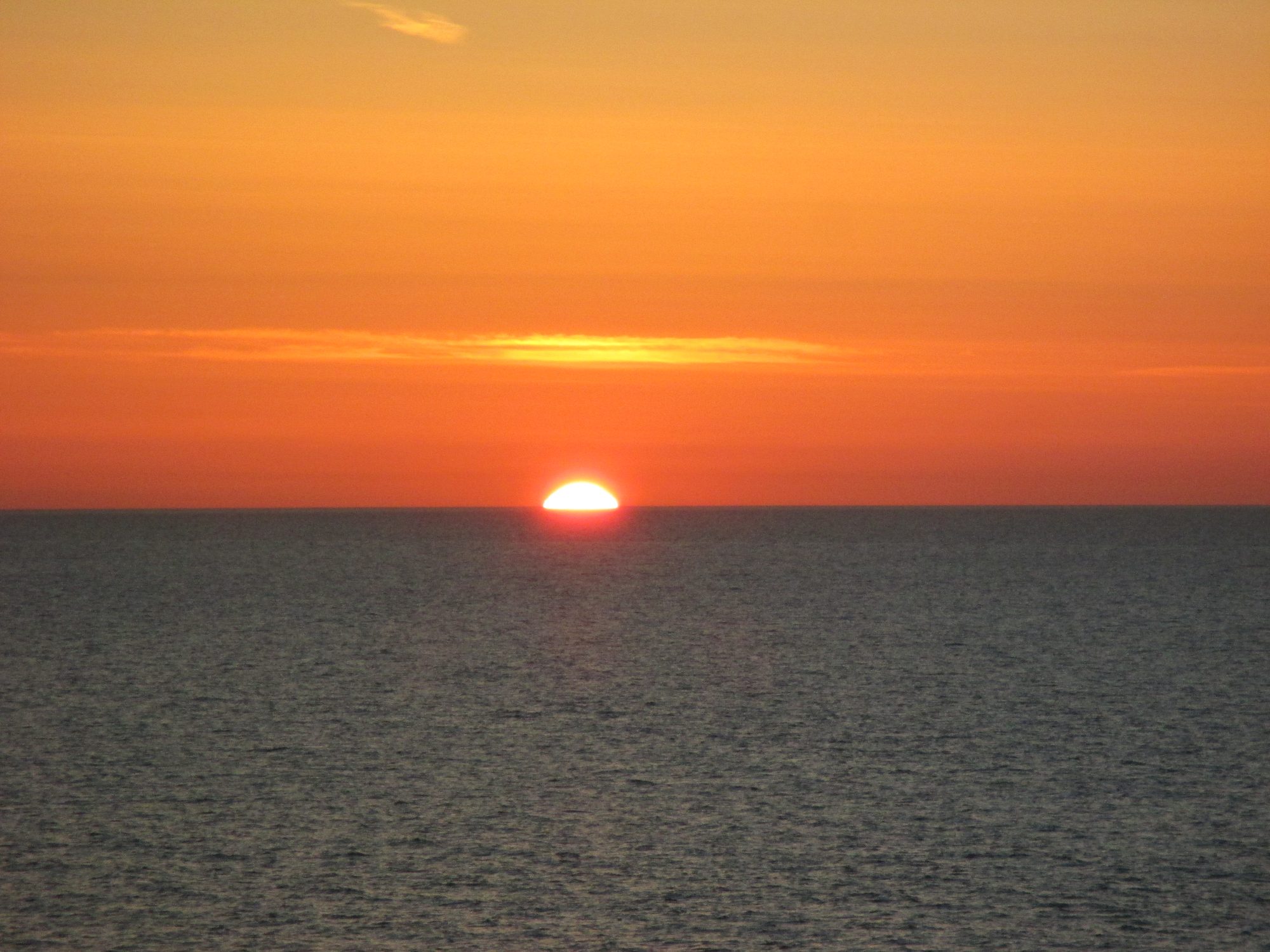 Sonnenuntergang ueber dem Meer